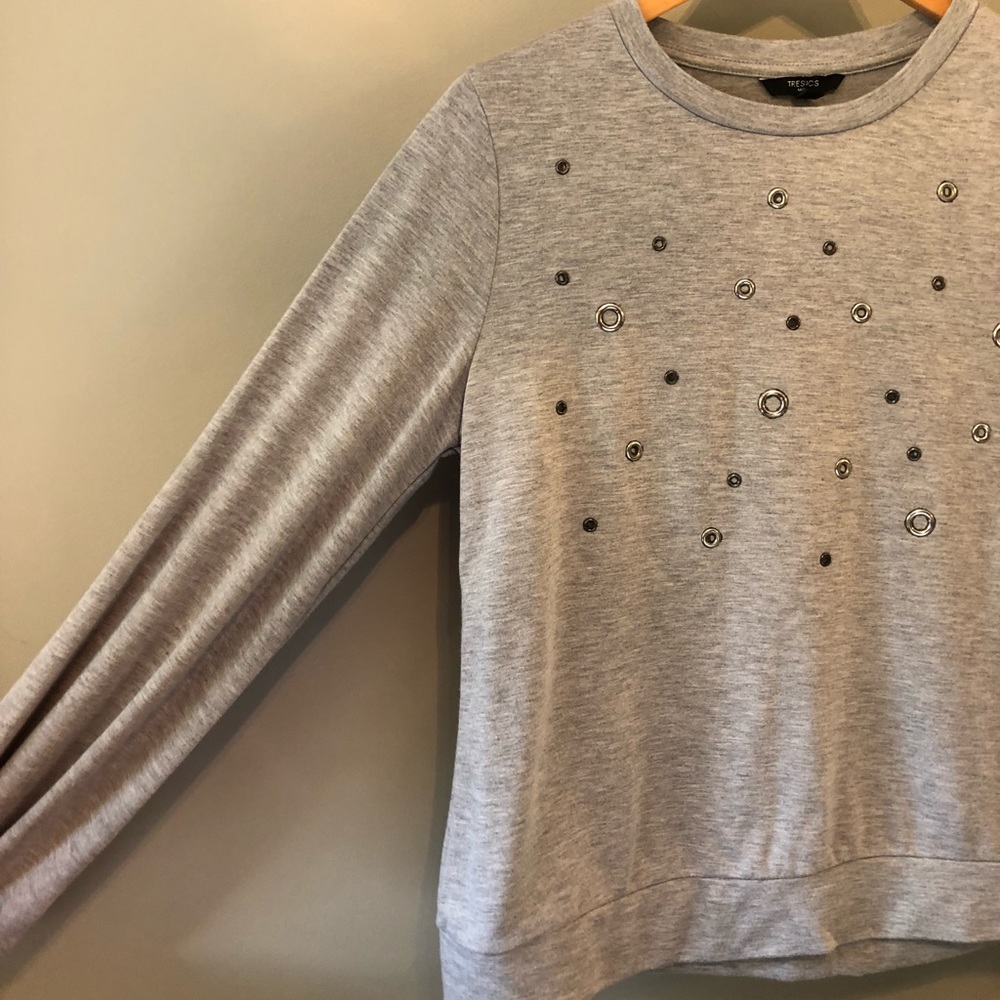 Tresics Luxe | Silver Detailed Pullover